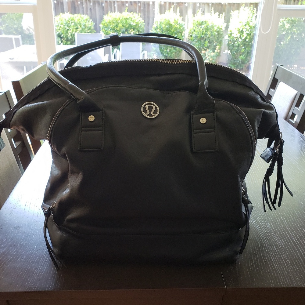 Lululemon tote/travel bag